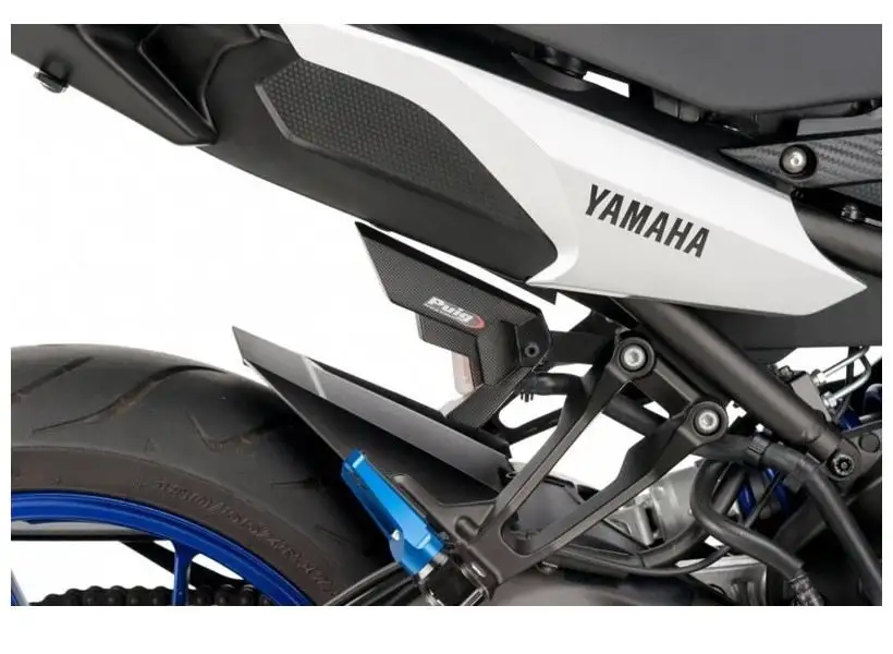 Protezione serbatoio olio freni posteriore Puig per Yamaha MT-09 Tracer 900 15-20 colore carbon look
