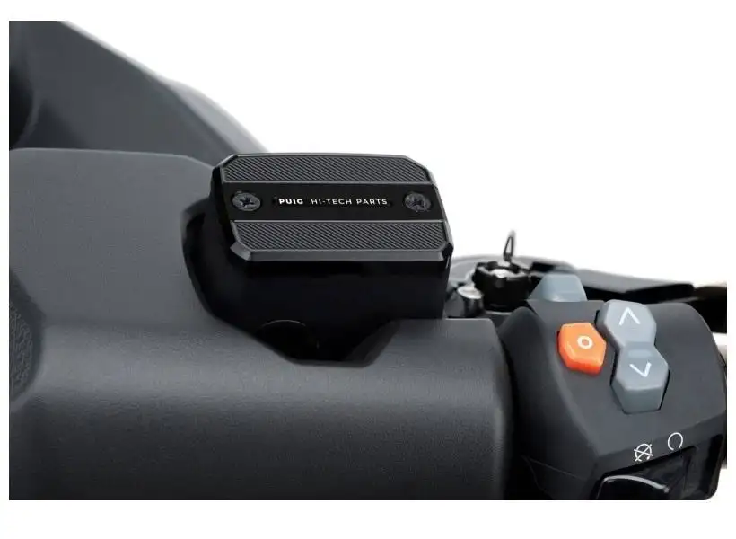 Tappo serbatoio olio freni anteriore Puig per Ducati Hypermotard 821 SP 13-15 colore nero