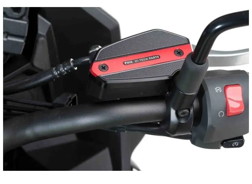 Tappo serbatoio olio freni anteriore Puig per kawasaki vulcan 650 s special edition 17-20 colore rosso